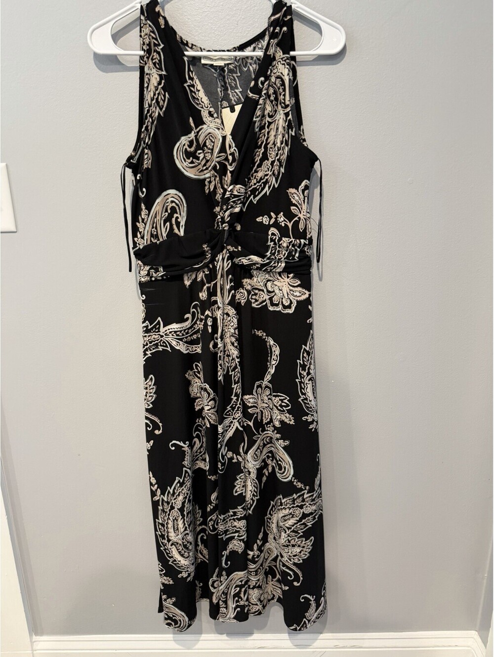 Dana Buchman Kohls Dress Sleeveless Size M women’s Black And White